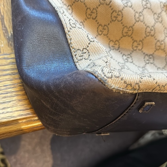 Authentic Gucci purse - Picture 6 of 7
